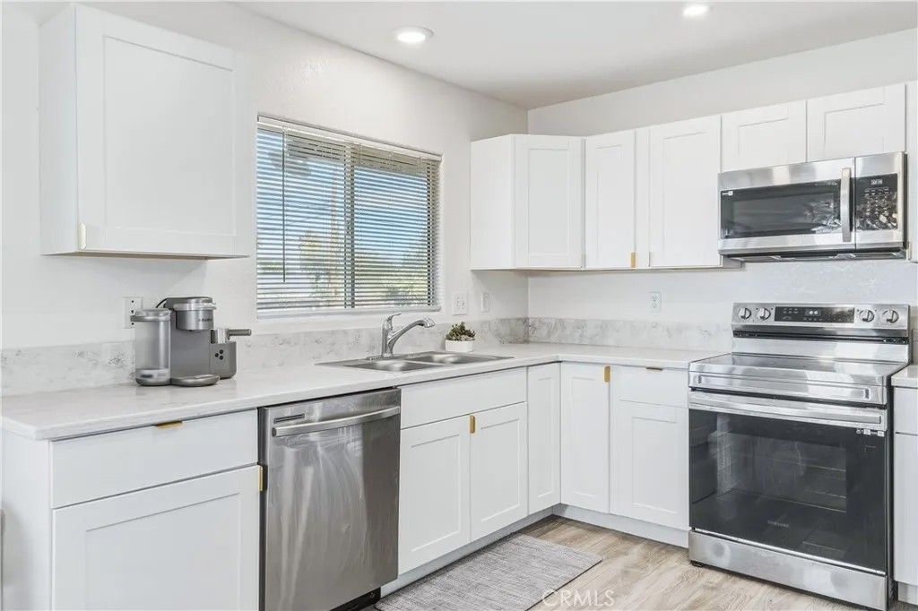 Photo of 57826 Joshua Ln, Yucca Valley, CA 92284 (MLS # JT26034922)