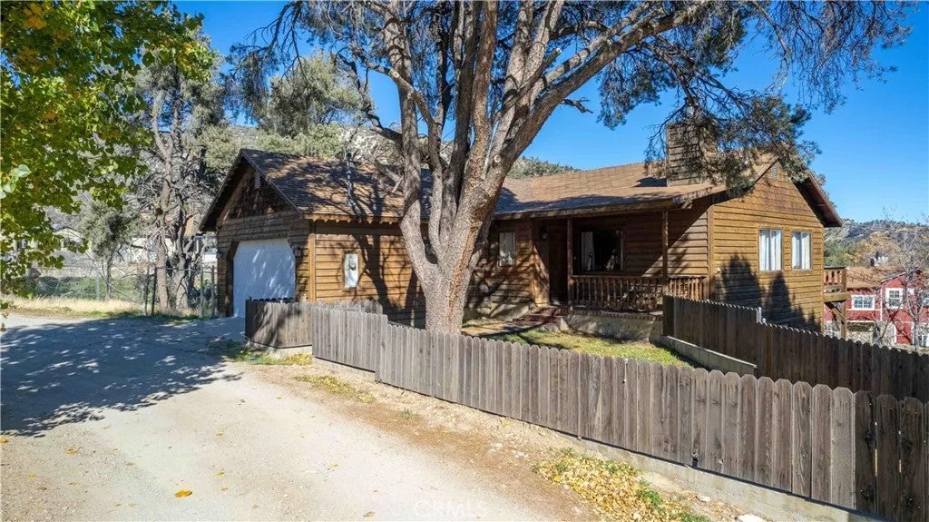 632 Julin Trail