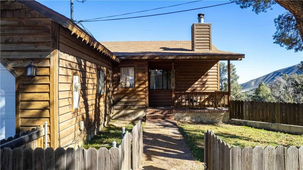632 Julin Trail