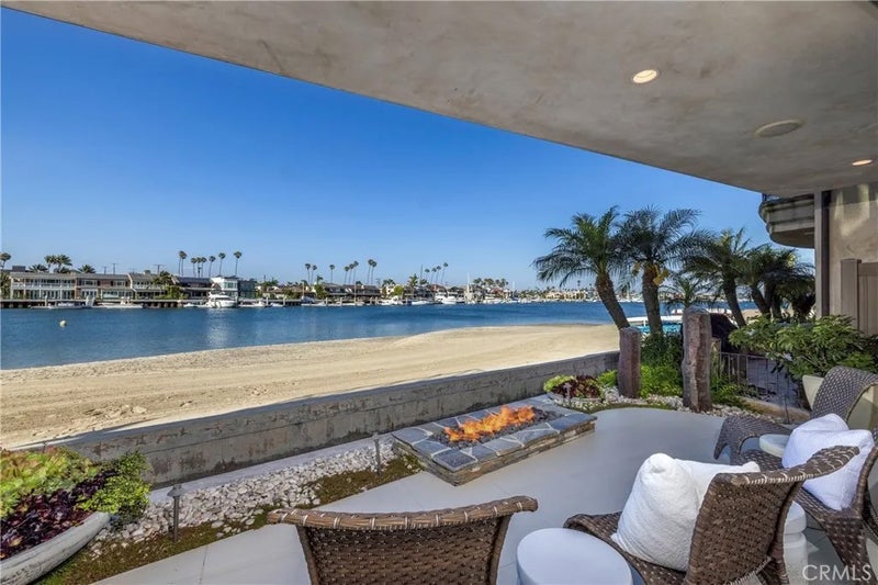 5517 E Ocean