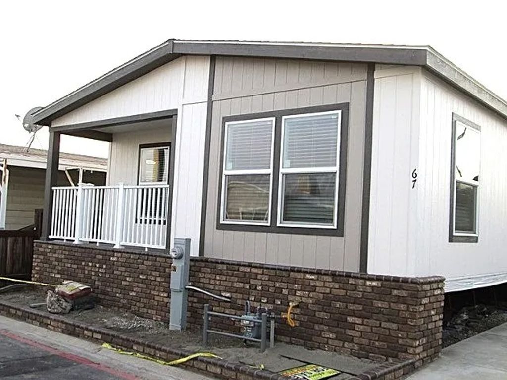 Photo of 16860 Slover Ave #67, Fontana, CA 92337 (MLS # IG26032976)