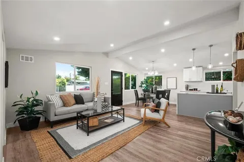 320 N Stevens St, Orange, CA 92868 - #: OC25243333