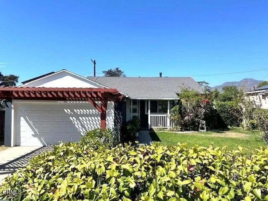 Photo of 3127 Thurin Avenue, Altadena, CA 91001 (MLS # P1-24451)
