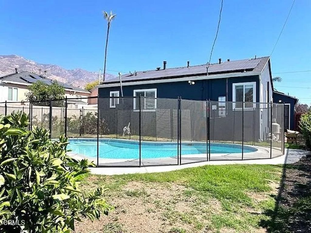 Photo of 3127 Thurin Avenue, Altadena, CA 91001 (MLS # P1-24451)