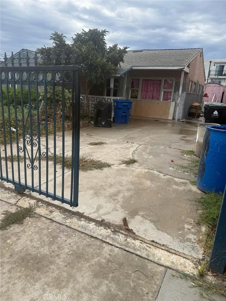 Photo of 1606 W 206th ST, Los Angeles, CA 90501 (MLS # IV26197546)
