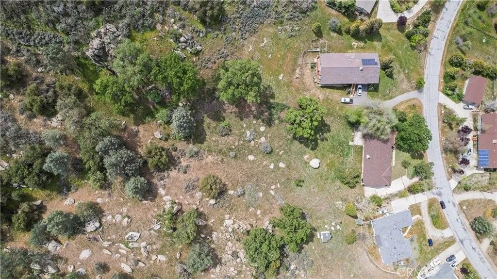 Photo of 29570 Butterfield Way, Tehachapi, CA 93561 (MLS # BB26079362)