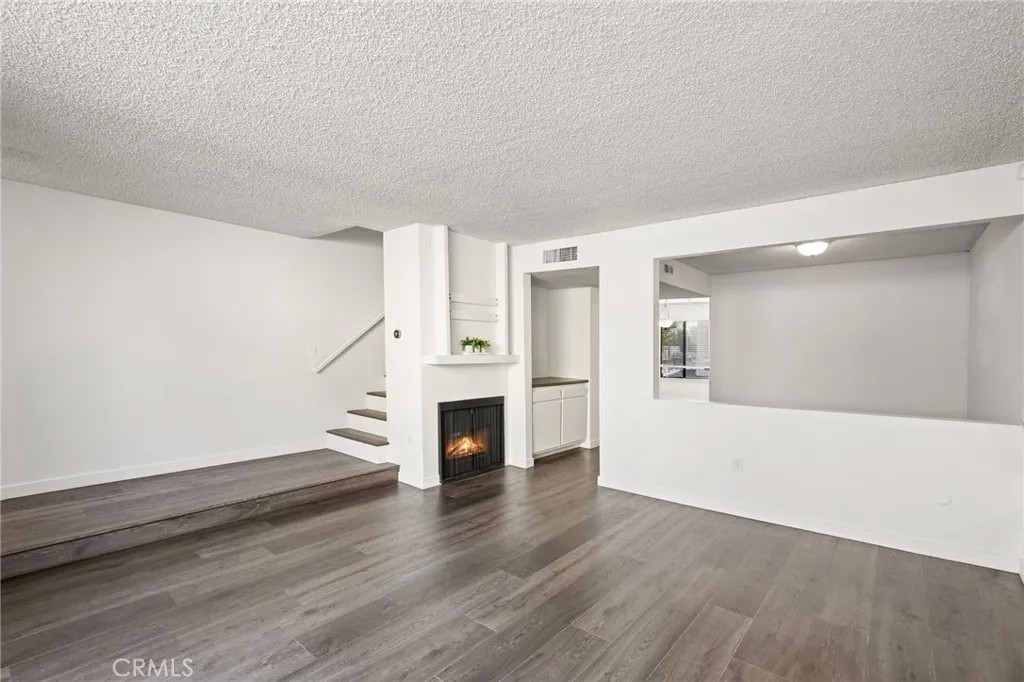 22038 Vanowen St. 215