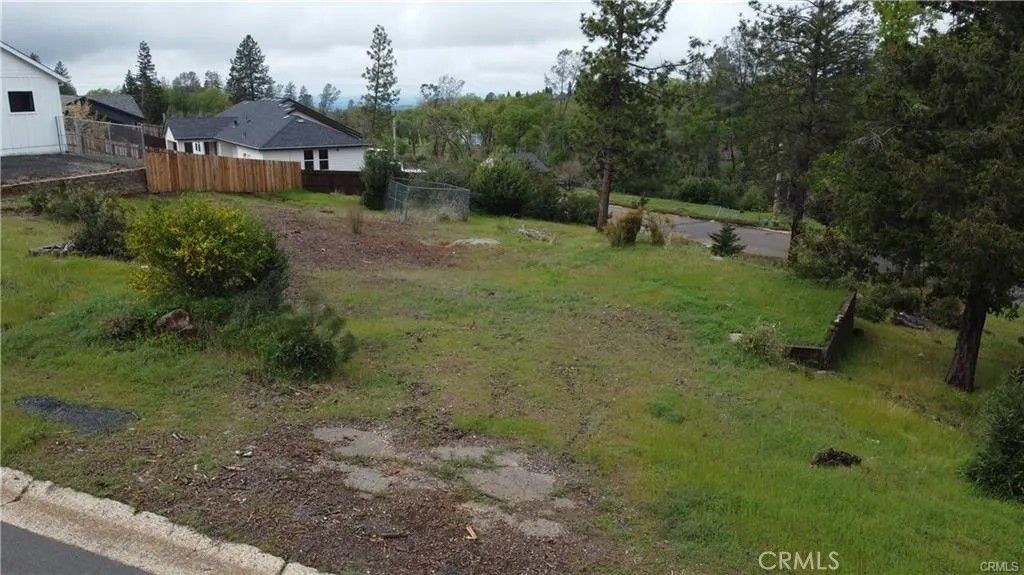 Photo of 5921 Crestmoor Dr, Paradise, CA 95969 (MLS # SN26110219)