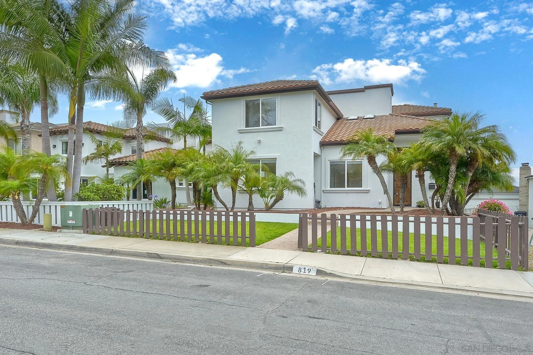 819 Van Nuys Street