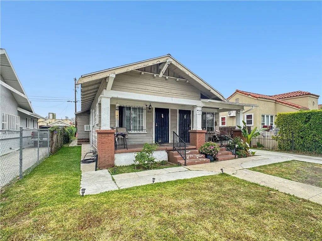 1031 W 61st Street