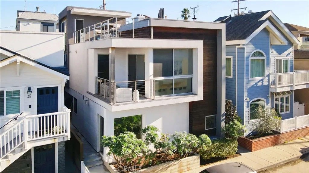 Photo of 44 61st Place, Long Beach, CA 90803 (MLS # OC26009324)