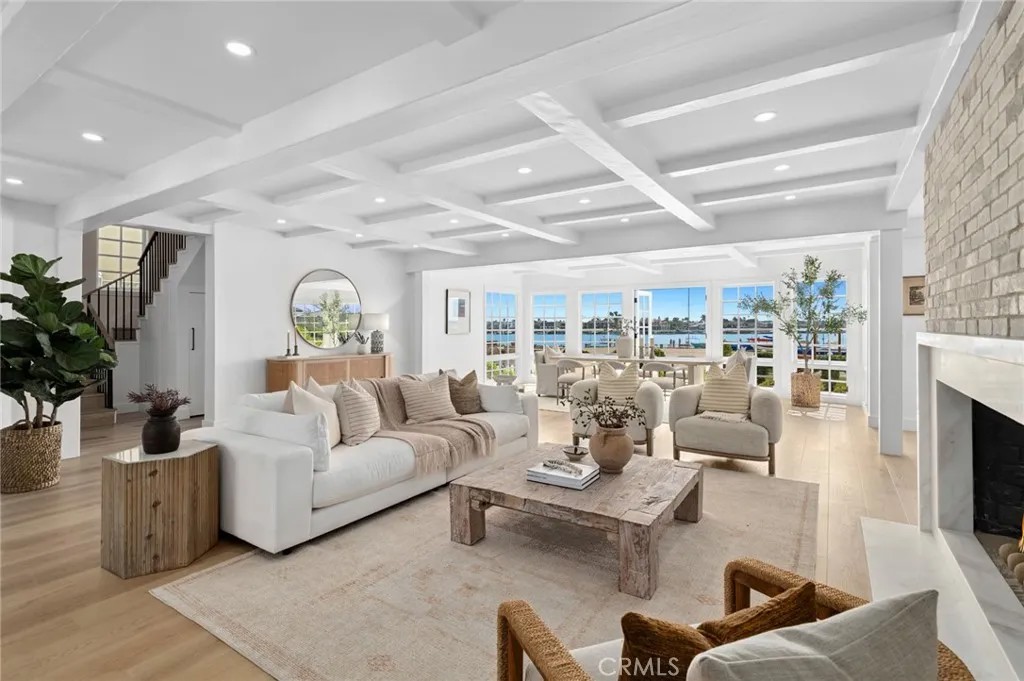 1927 Bayside Drive