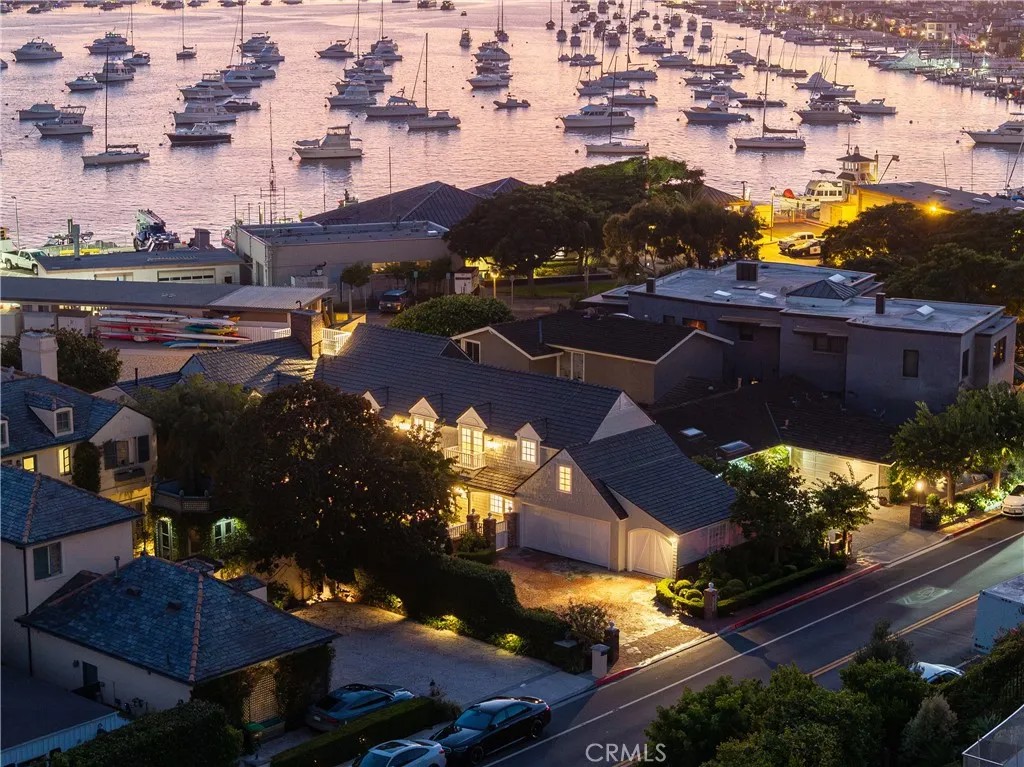 1927 Bayside Drive