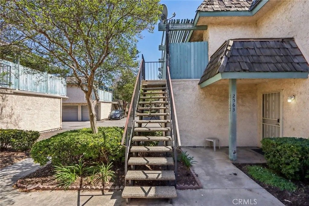 Photo of 2561 Gonzaga Ln, Riverside, CA 92507 (MLS # IG26053700)