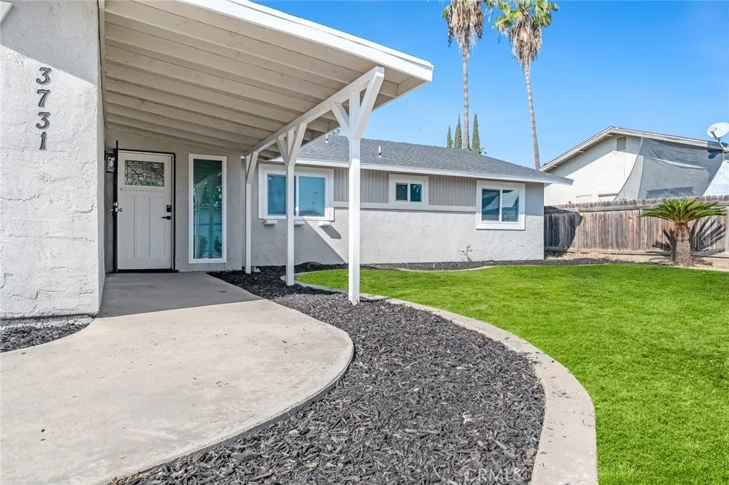 3731 S Mountain