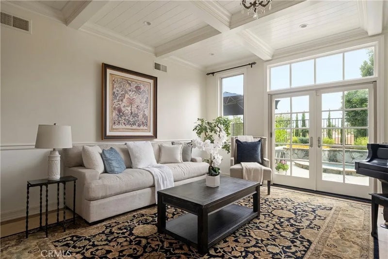 22187 Westcliff