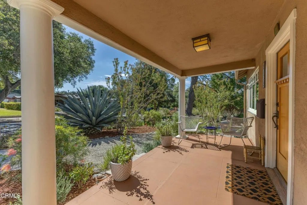 Photo of 1085 N Mar Vista Avenue, Pasadena, CA 91104 (MLS # P1-27536)