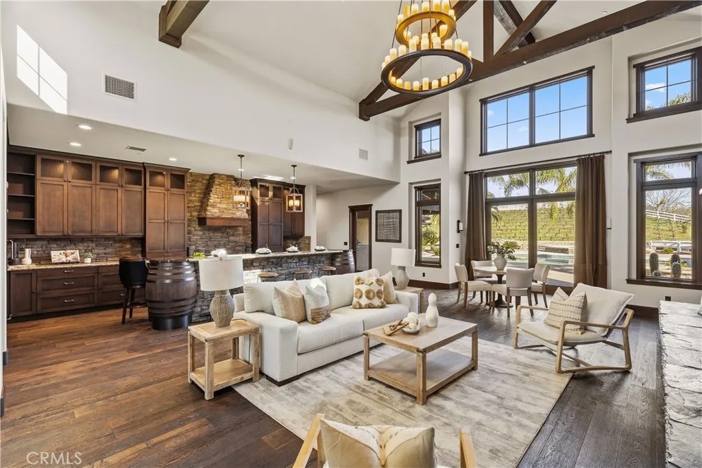 41570 Avenida Bordeaux