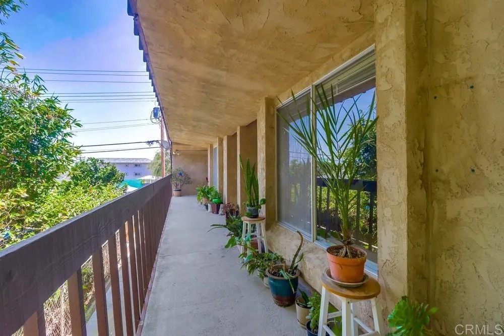 1762 Locust Street 4