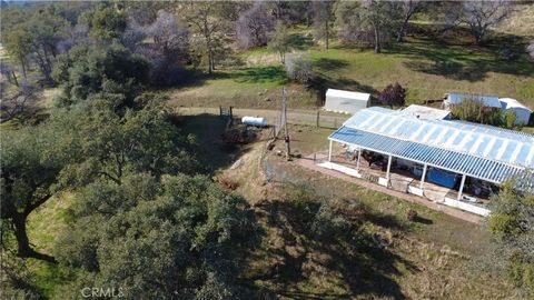 Tiny photo for 46918 Creekside Road, Squaw Valley, CA 93675 (MLS # FR25247079)