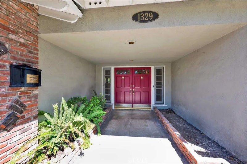 1329 W Park Lane