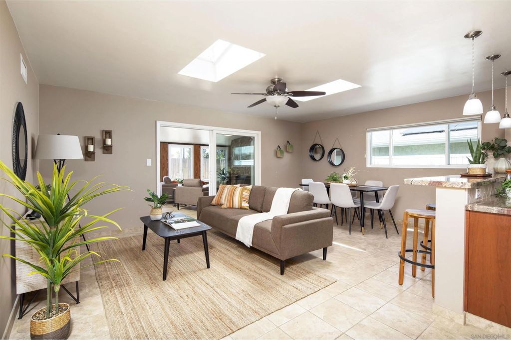 Photo of 4727 Mount Longs Dr, San Diego, CA 92117 (MLS # 260007134)