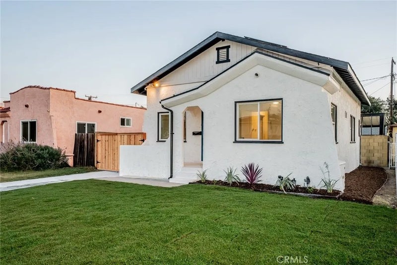1315 E 55th