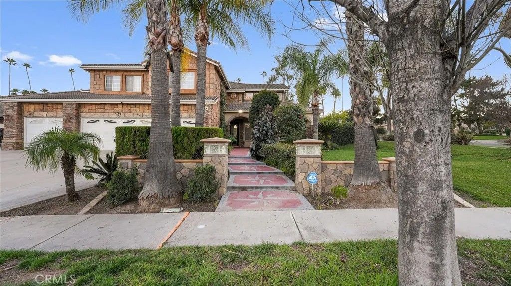 Photo of 922 Armata Dr, Corona, CA 92881 (MLS # IG25278227)