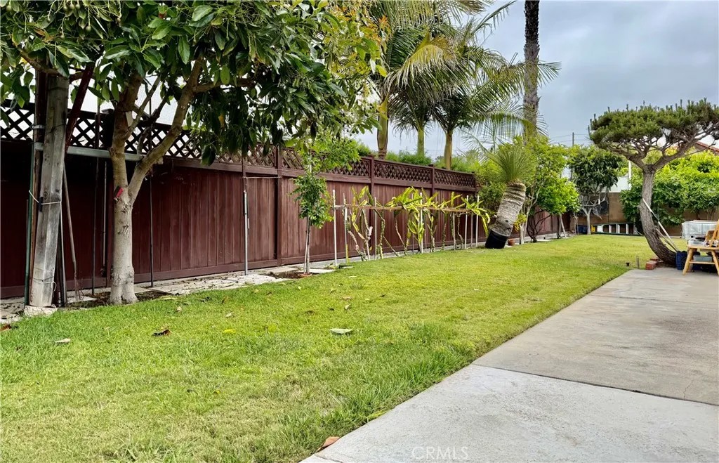 2239 W 232nd