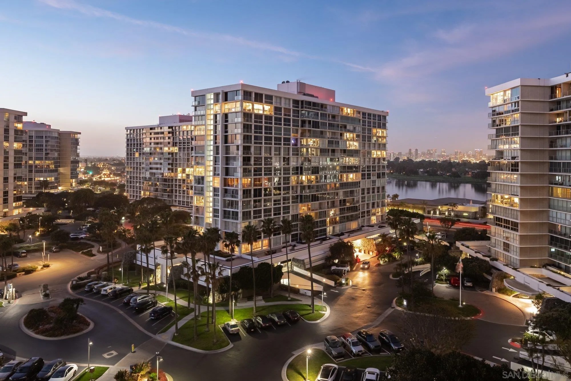 1830 Avenida del Mundo 1101