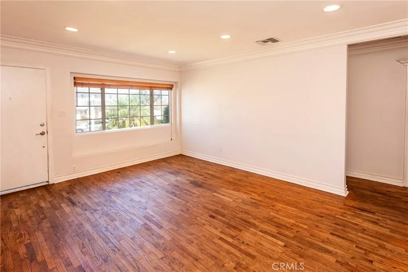 2422 W 238th