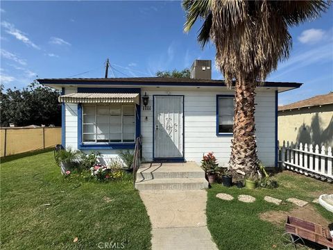Tiny photo for 901 Wilson Rd, Bakersfield, CA 93308 (MLS # PW25252486)