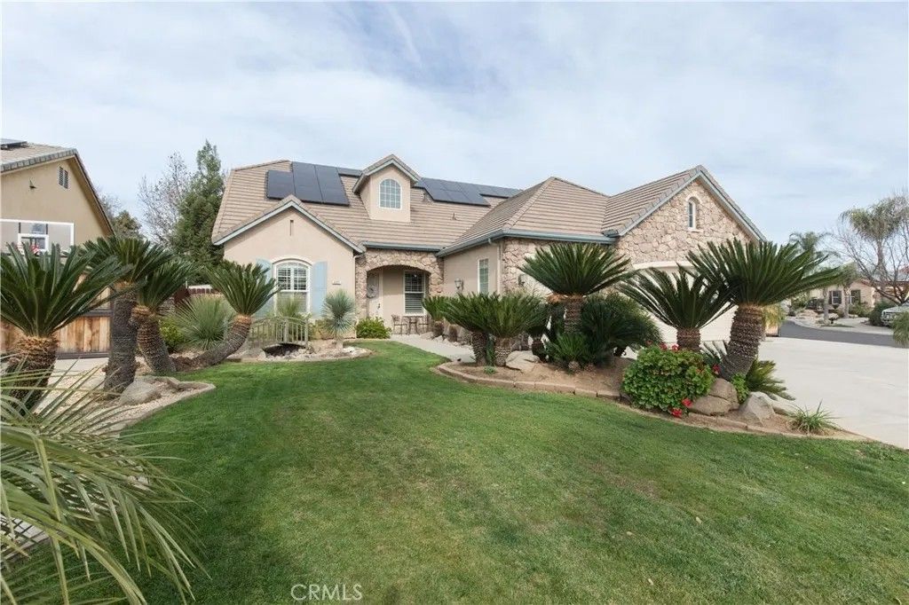 Photo of 3357 Buckingham Ave, Clovis, CA 93619 (MLS # FR26038635)