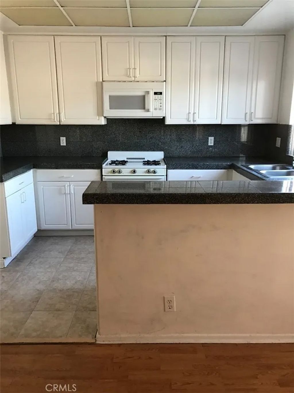 Photo of 11035 Moorpark Street #202, North Hollywood, CA 91602 (MLS # SR26078059)