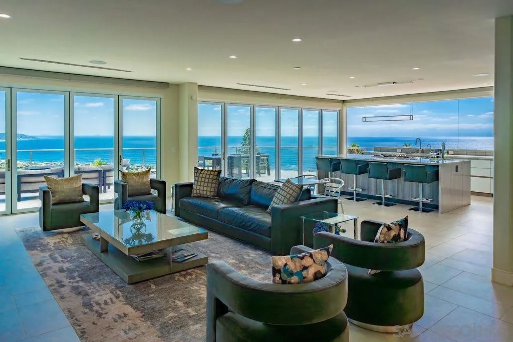1001 La Jolla Rancho Rd