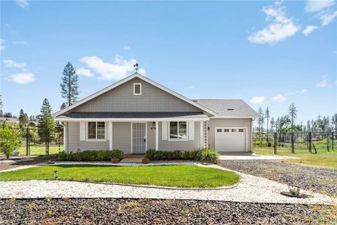 Photo of 676 Edwards Lane, Paradise, CA 95969 (MLS # SN26051737)