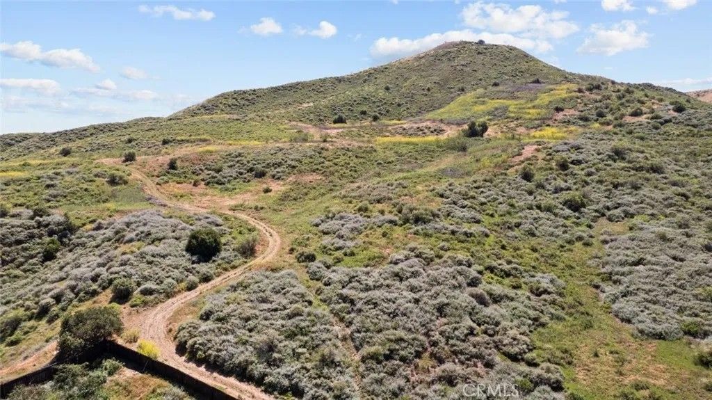 Photo of 0 Apn 3272-032-086, Castaic, CA 91384 (MLS # GD26076412)