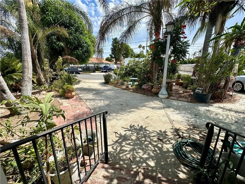 139 S Stinson