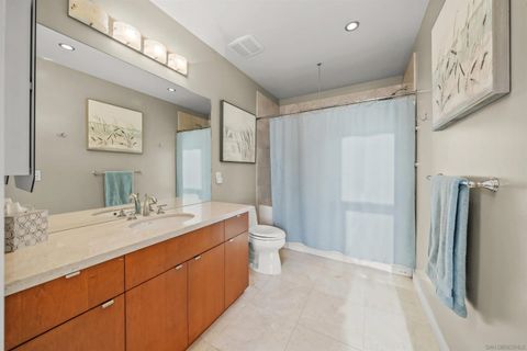 Tiny photo for 550 Front St #1306, San Diego, CA 92101 (MLS # 250040397)