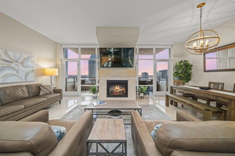 Photo of 550 Front St #1306, San Diego, CA 92101 (MLS # 250040397)