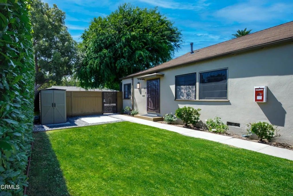 Photo of 499 N Oakland Avenue, Pasadena, CA 91101 (MLS # P1-26152)