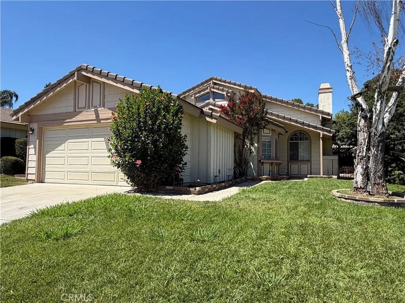 30612 HOLLYBERRY Lane