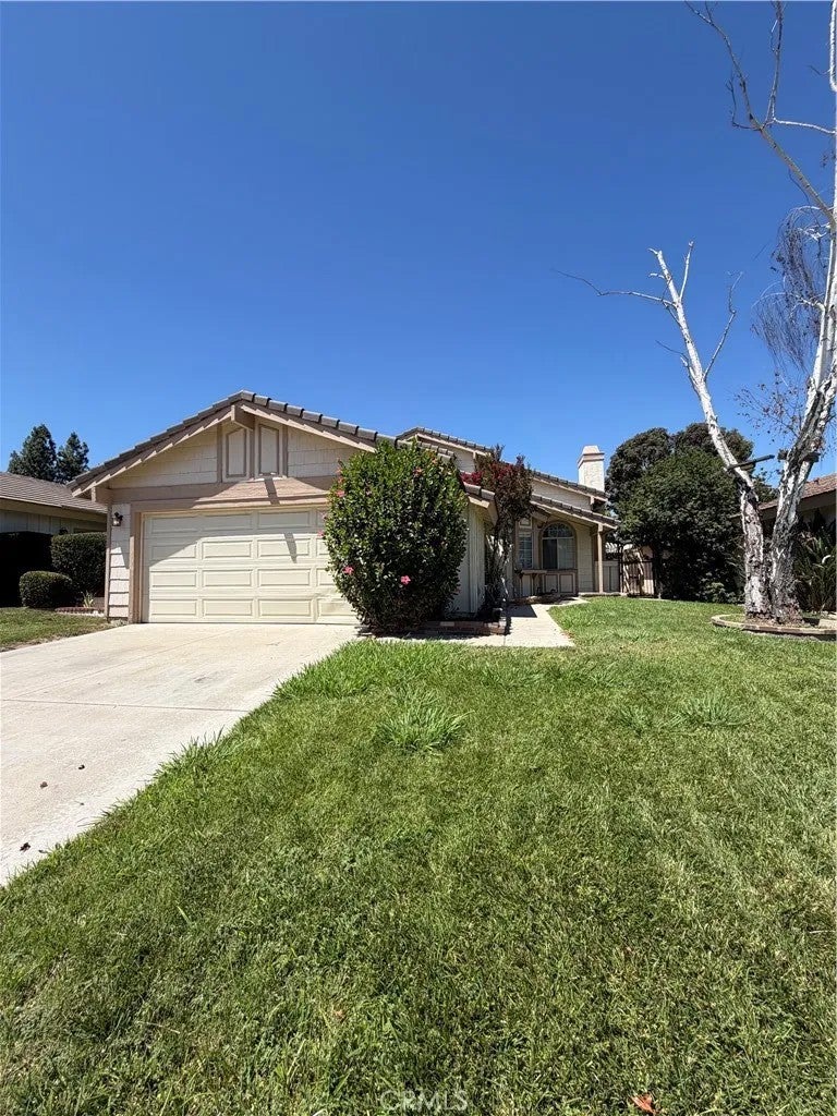 30612 HOLLYBERRY Lane