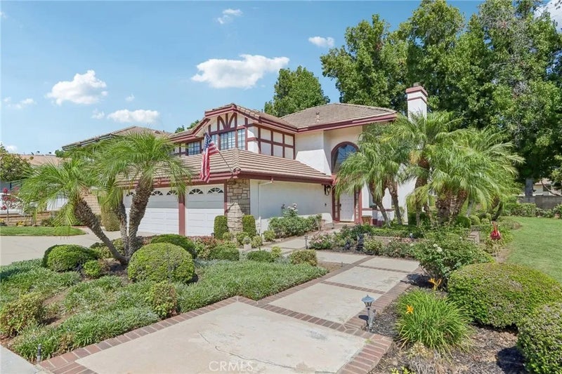 4914 Calle El Toro