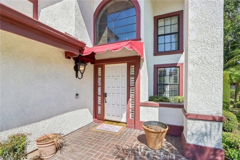 4914 Calle El Toro