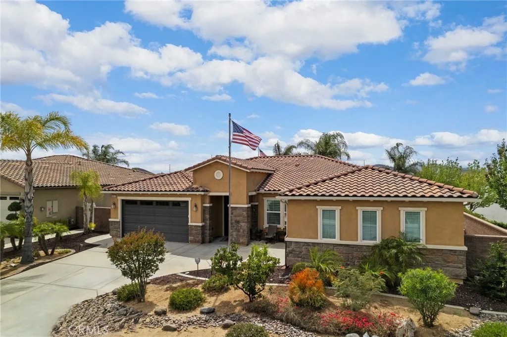 34571 Mistletoe Lane