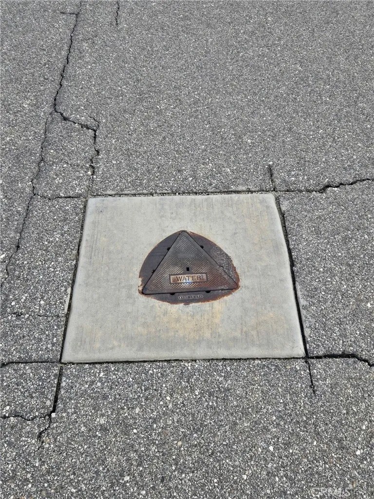 1 Twinn Buttes Avenue