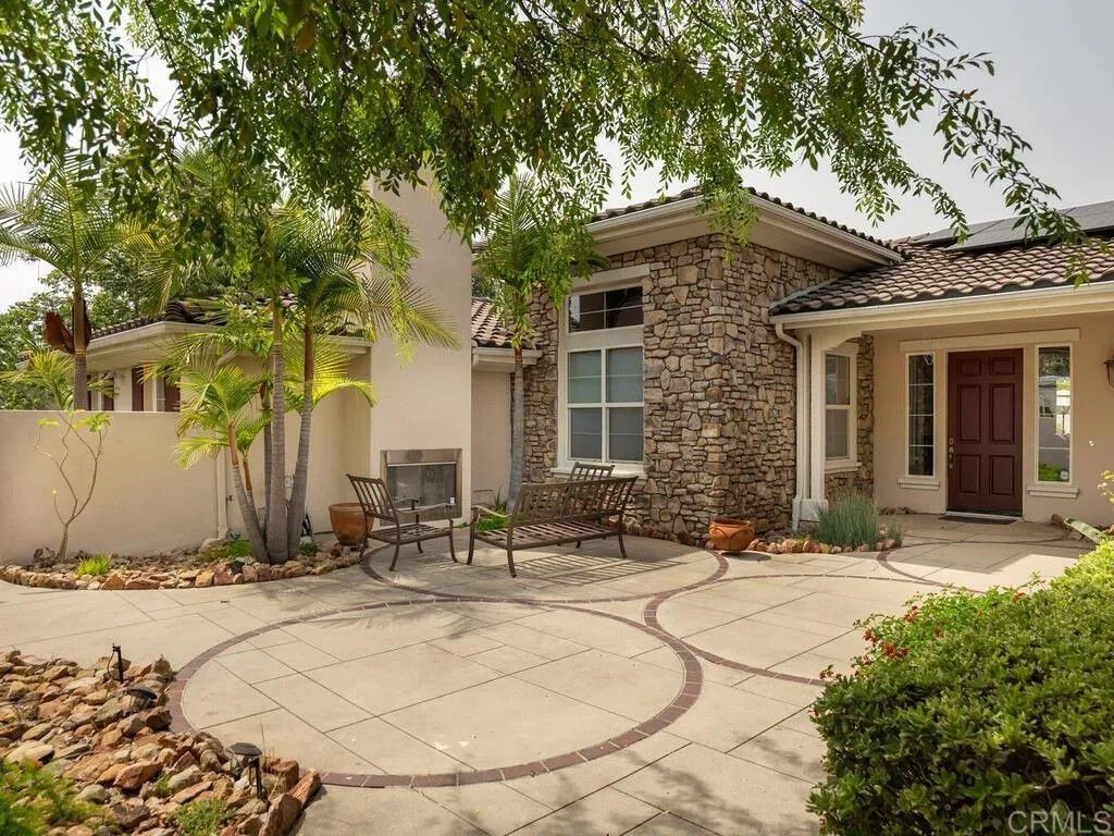 Photo of 27245 Tumbleweed Trail, Valley Center, CA 92082 (MLS # NDP2603154)