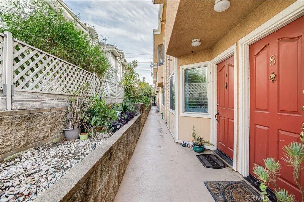 Photo of 219 N Adams St #8, Glendale, CA 91206 (MLS # GD26093730)