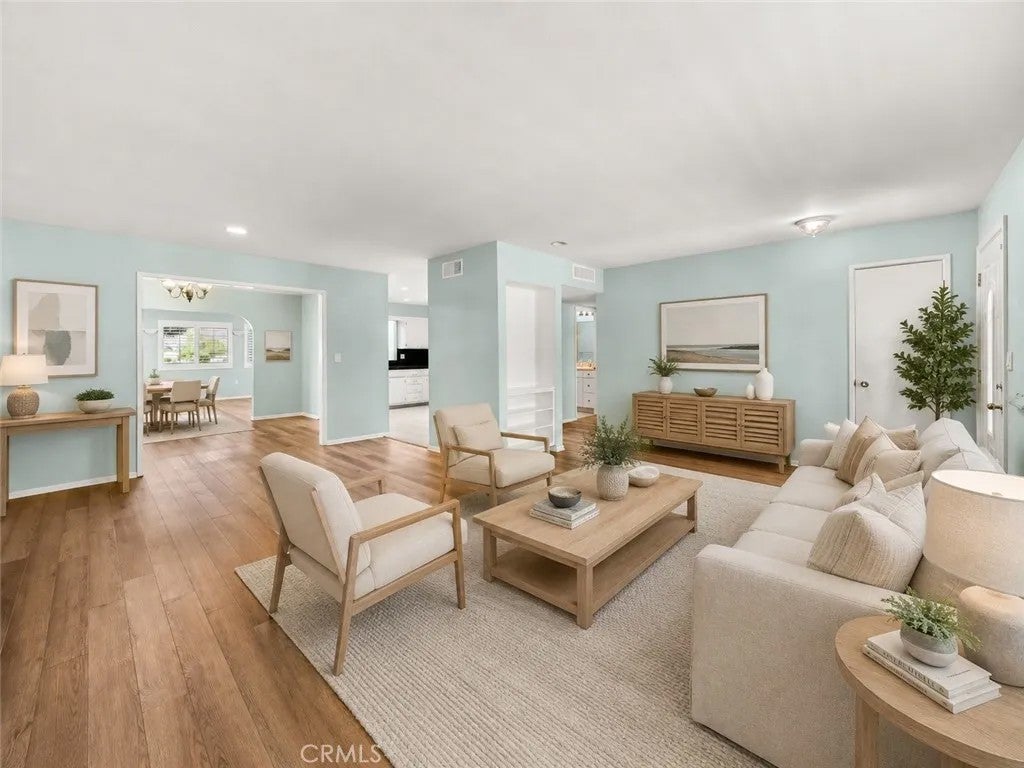 28851 Thornhill